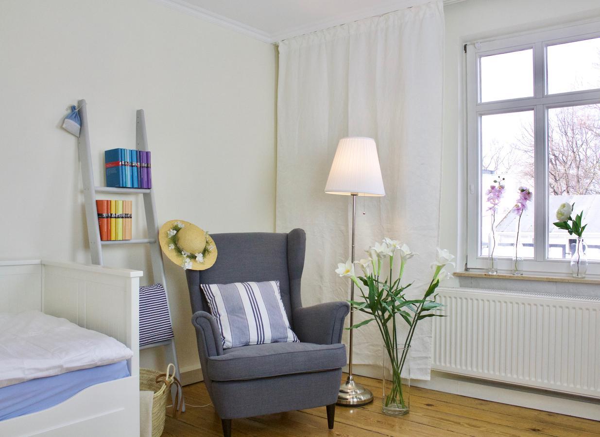 Strandnahe Fewo Mit 3 Schlafzimmern Und Balkon, Villa Vergissmeinnicht 02, Binz Exterior foto